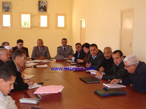 اجتماع بدائرة تيزنيت حول الرعي الجائر بجماعة الساحل (فيديو) اجتماع بدائرة تيزنيت حول الرعي الجائر بجماعة الساحل (فيديو)